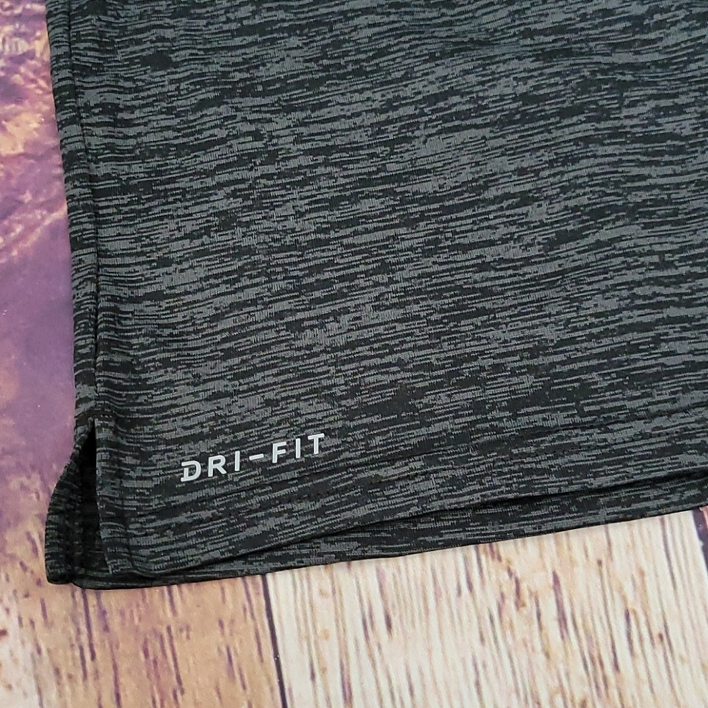 Nike Dri-fit Tank - Picture 3 of 4